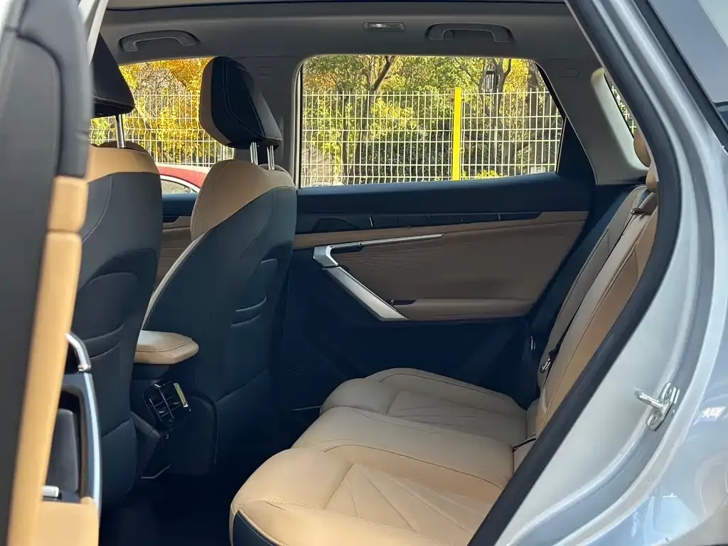 Geely Boyue L 2023 из CN, фото 9
