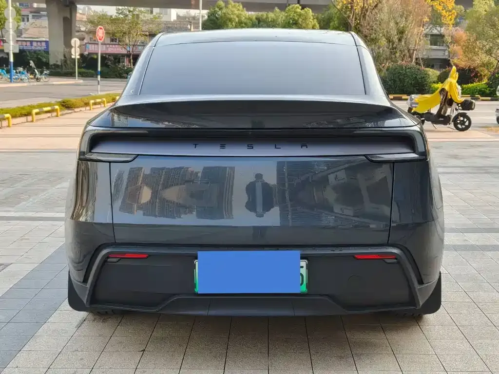Tesla Model Y 2025 из CN, фото 5
