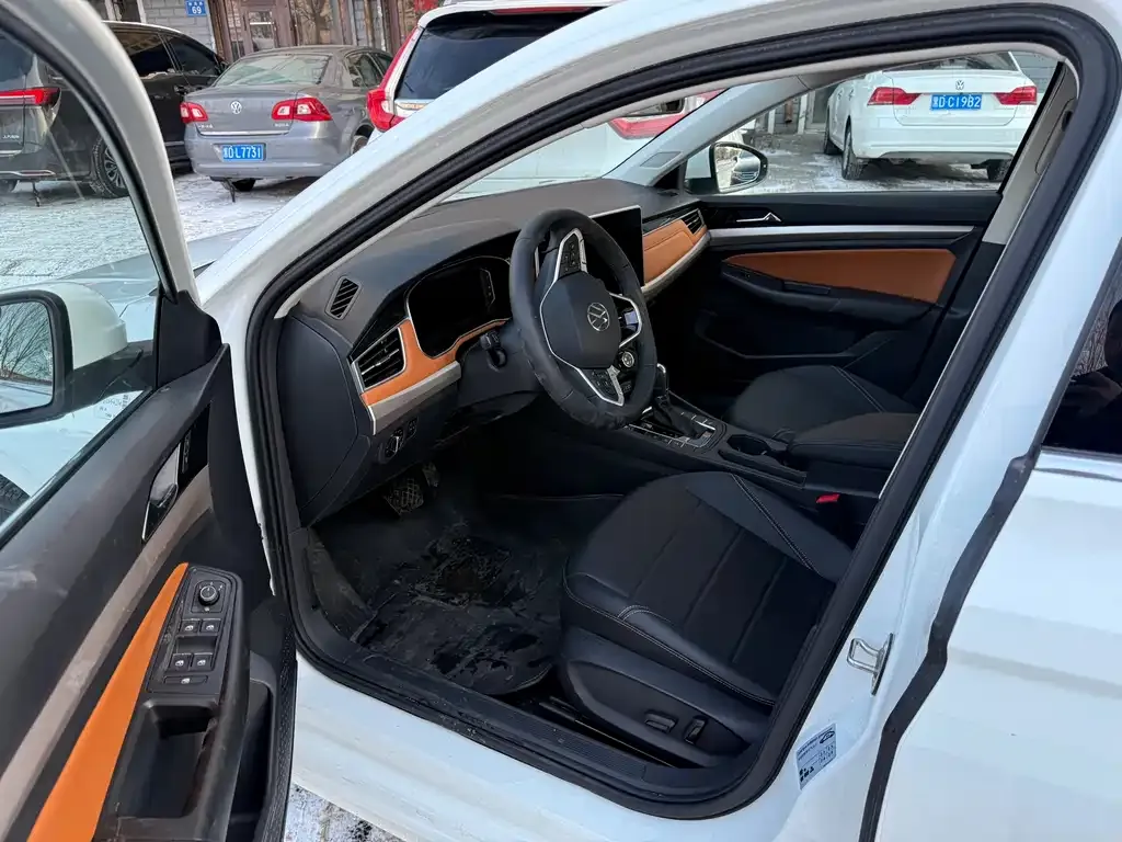 Volkswagen Bora 2024 из CN, фото 2