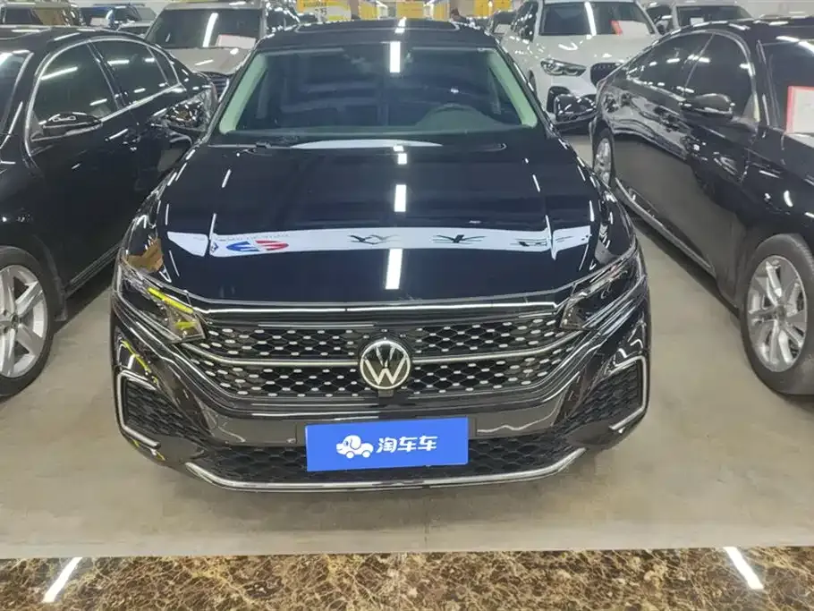 Volkswagen Passat 2023 из CN, фото 2