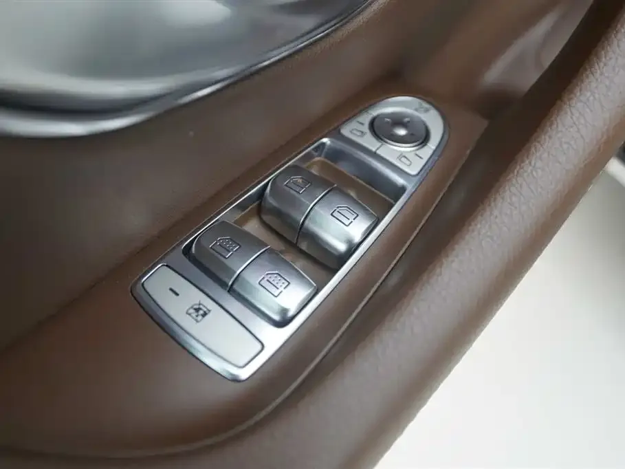 Mercedes-Benz E-Class 2023 из CN, фото 9