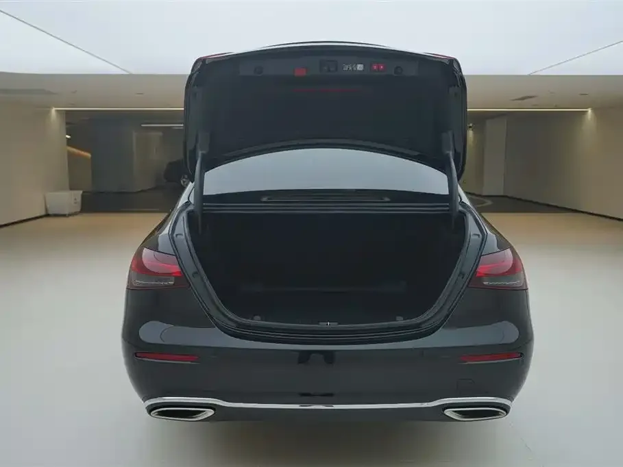 Mercedes-Benz E-Class 2023 из CN, фото 7