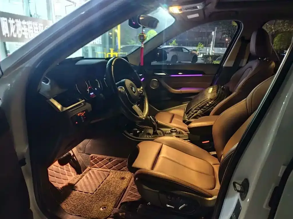 BMW X1 2021 из CN, фото 8