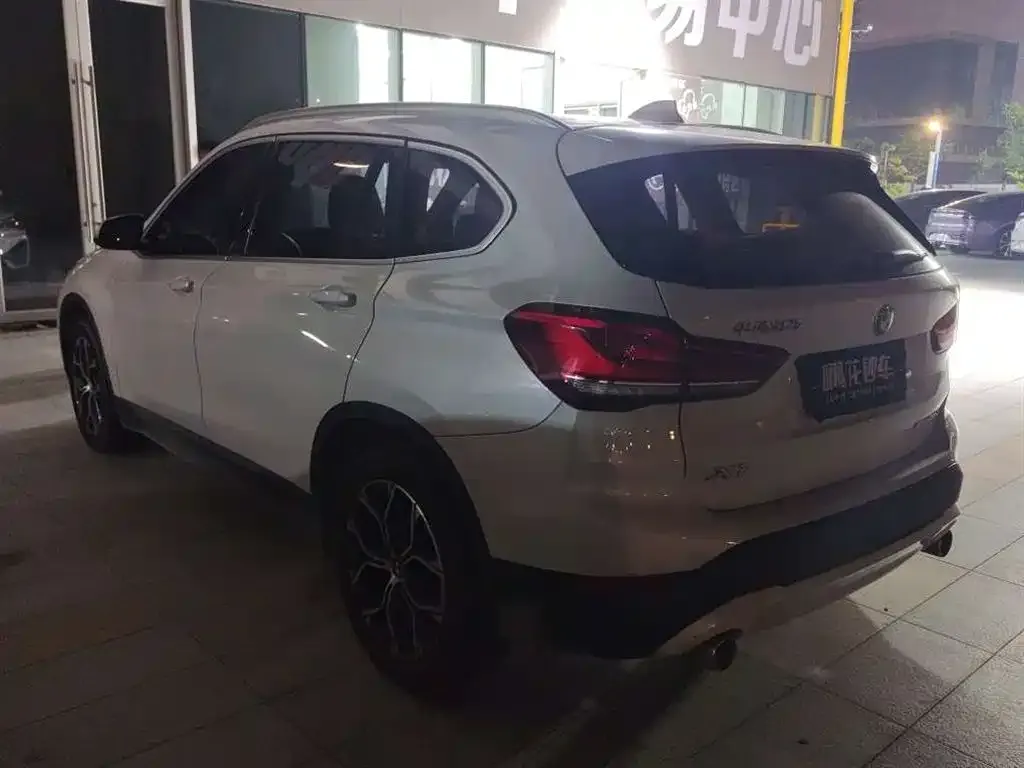 BMW X1 2021 из CN, фото 9