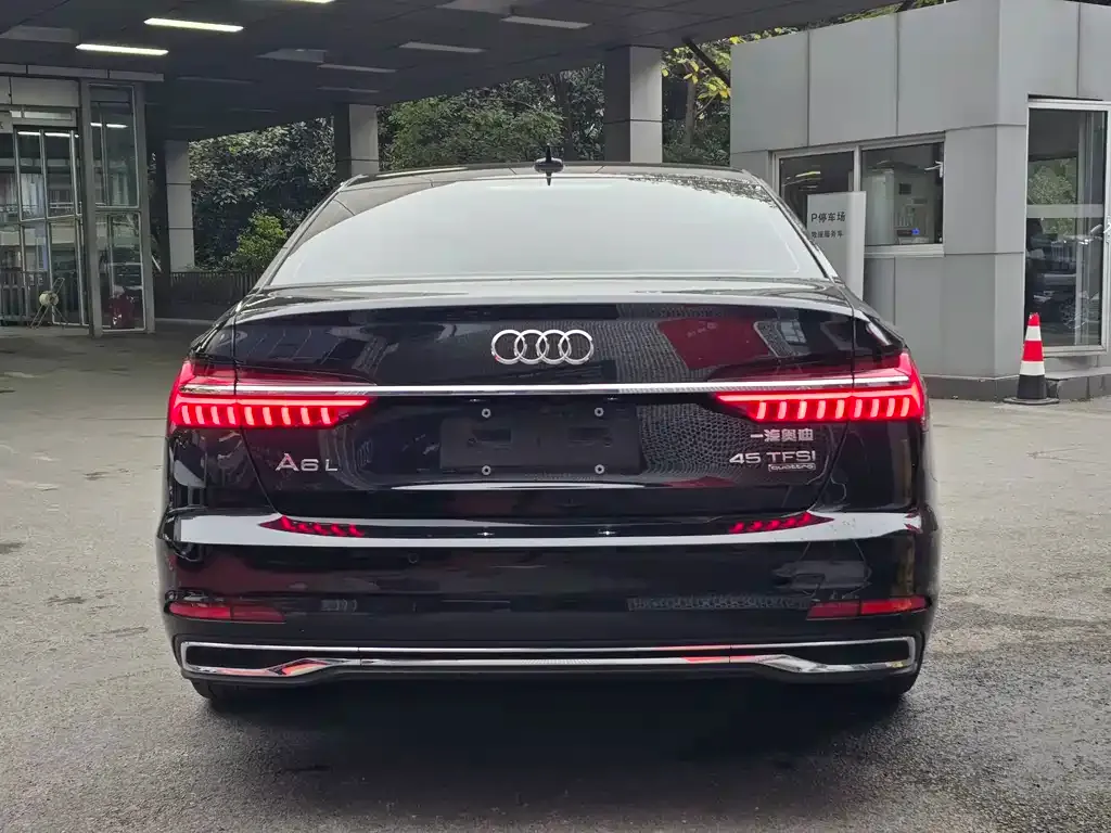 Audi A6L — фото 4