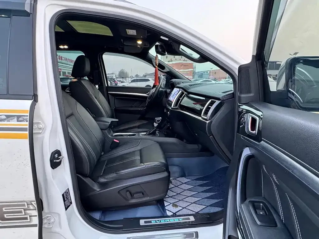 Ford Everest 2021 из CN, фото 9