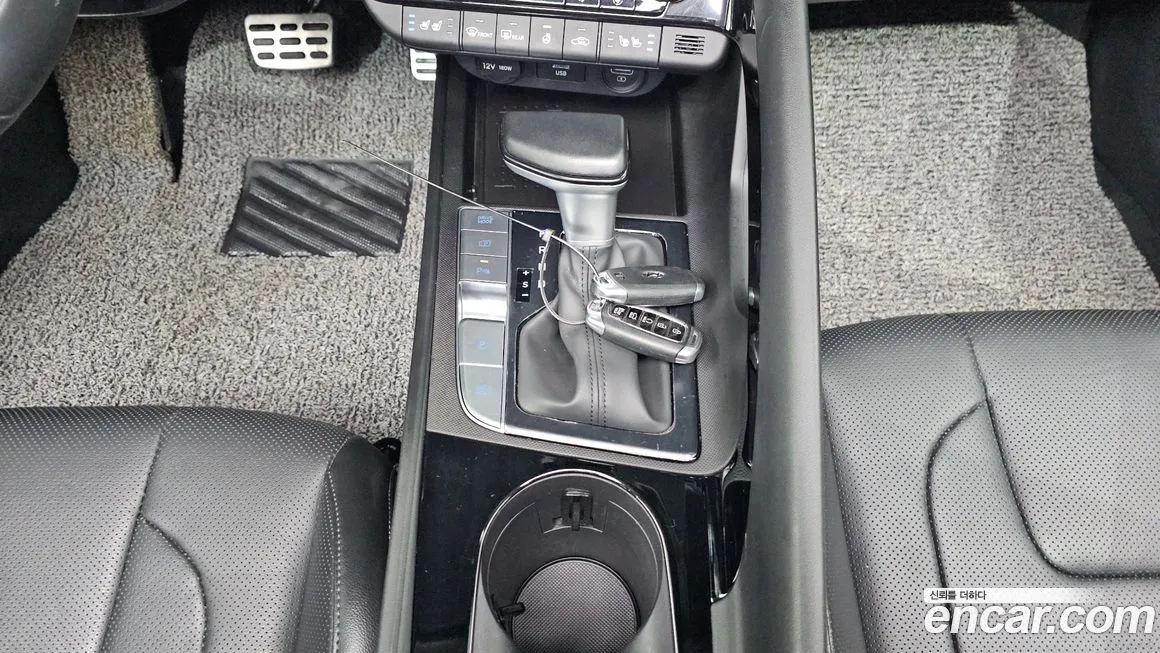 Hyundai AVANTE — фото 10
