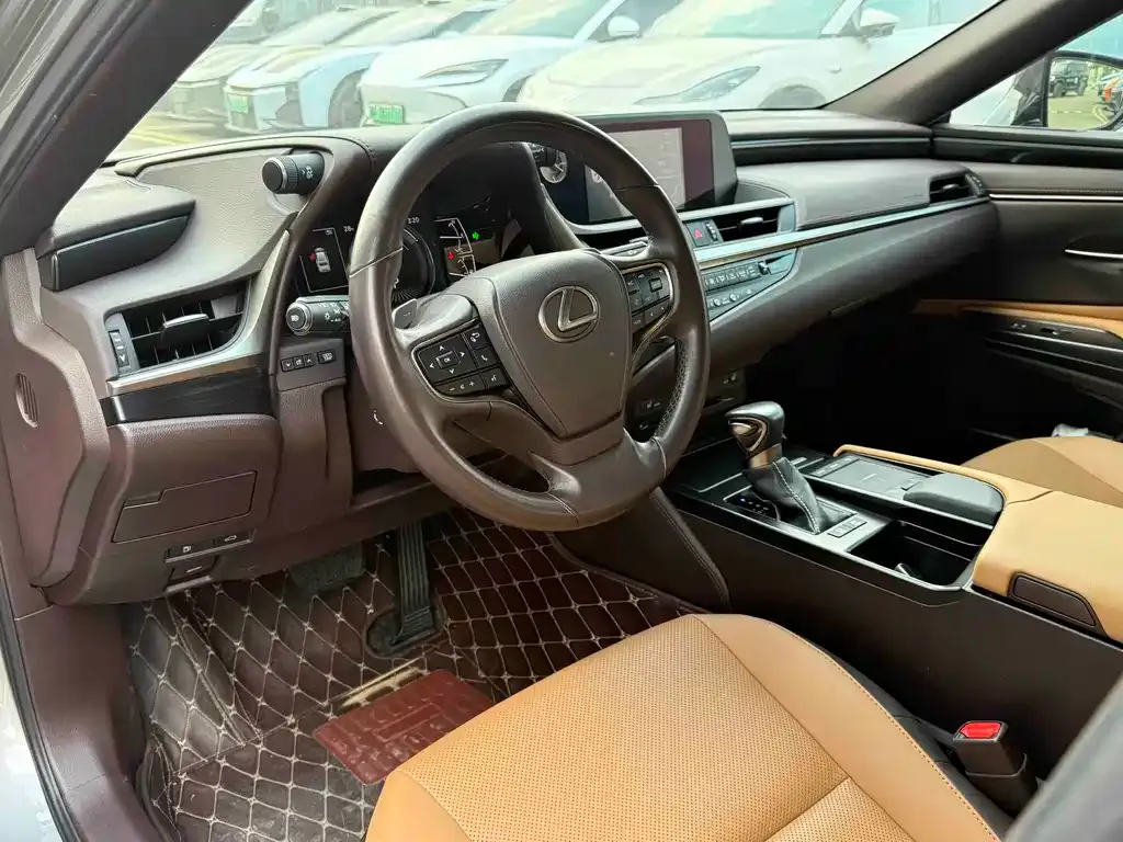 Lexus ES 2021 из CN, фото 5