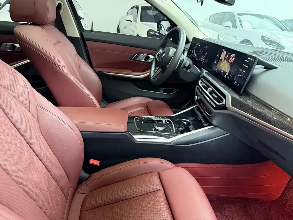 BMW 3 Series 2024 из CN, фото 7