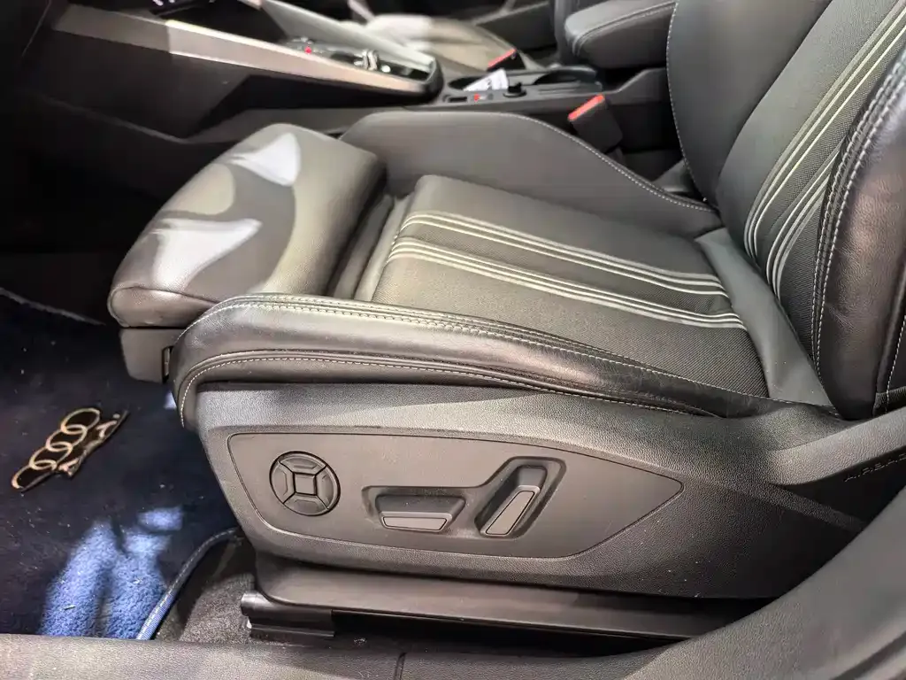 Audi A3 2023 из CN, фото 9