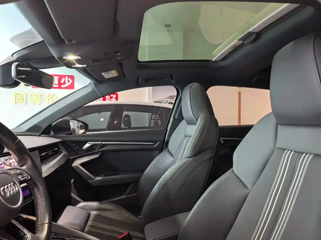 Audi A3 2023 из CN, фото 8