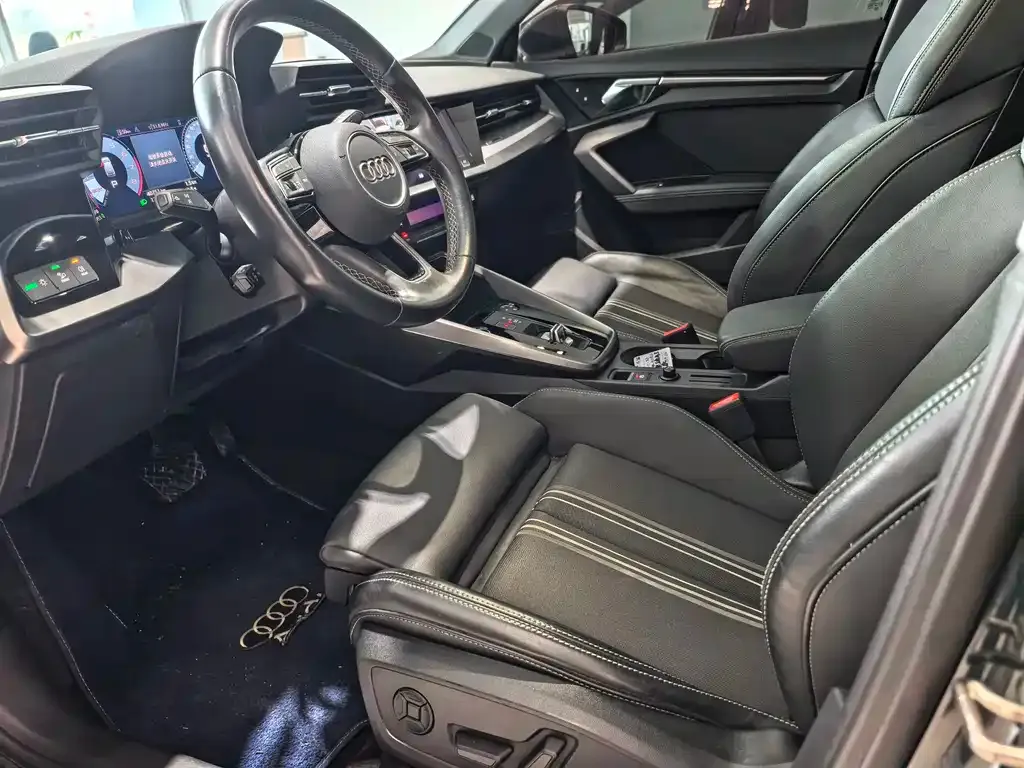 Audi A3 2023 из CN, фото 5