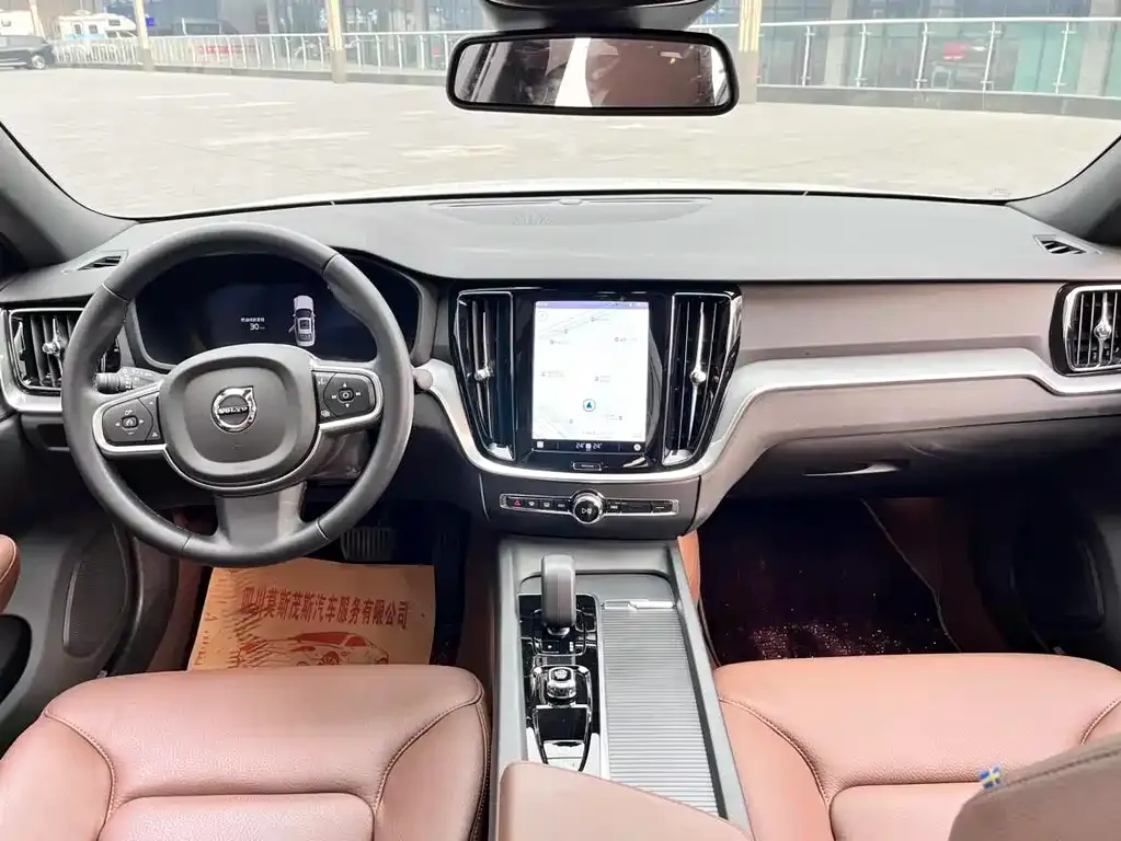 Volvo S60 2025 из CN, фото 2