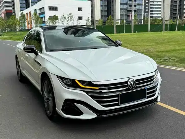 Volkswagen CC 2023 из CN, фото 3