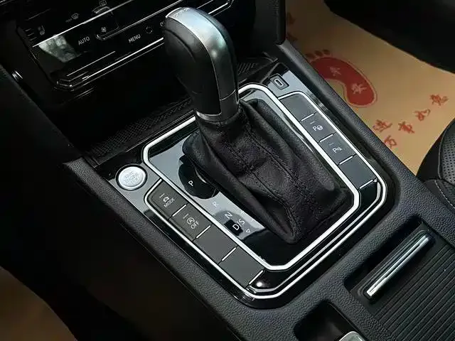 Volkswagen CC 2023 из CN, фото 8