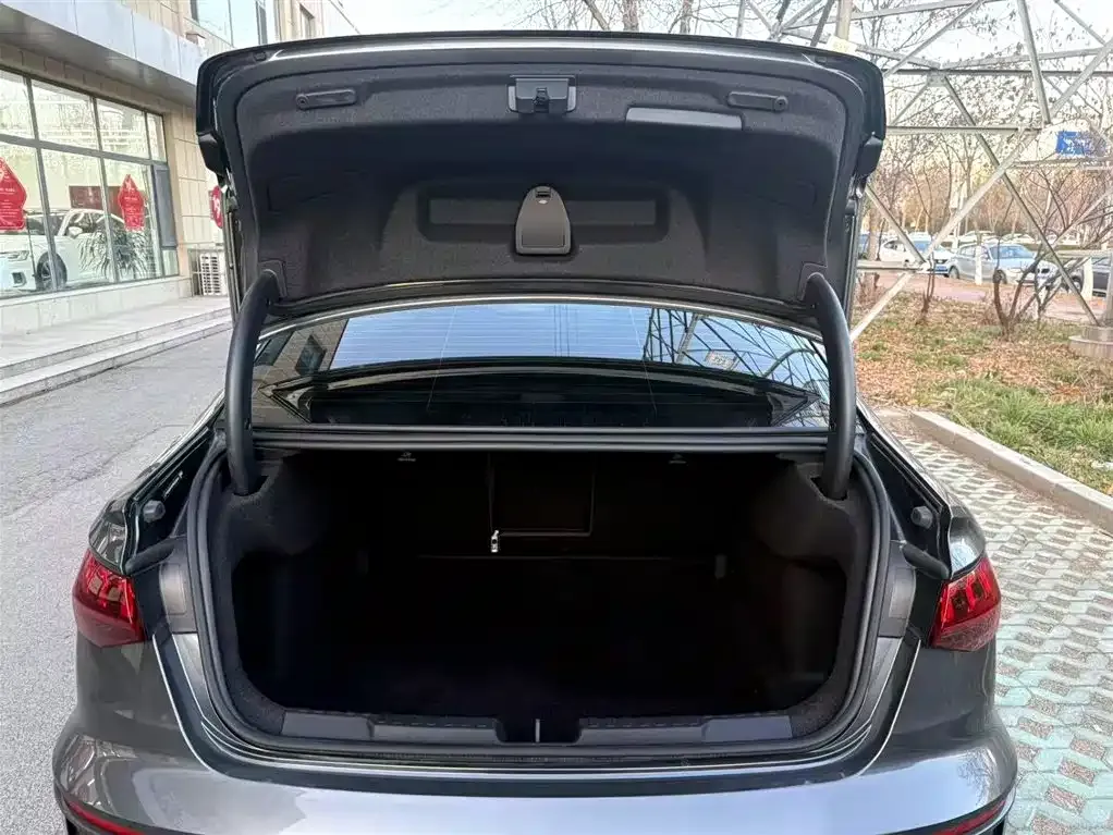 Audi A3 2023 из CN, фото 8