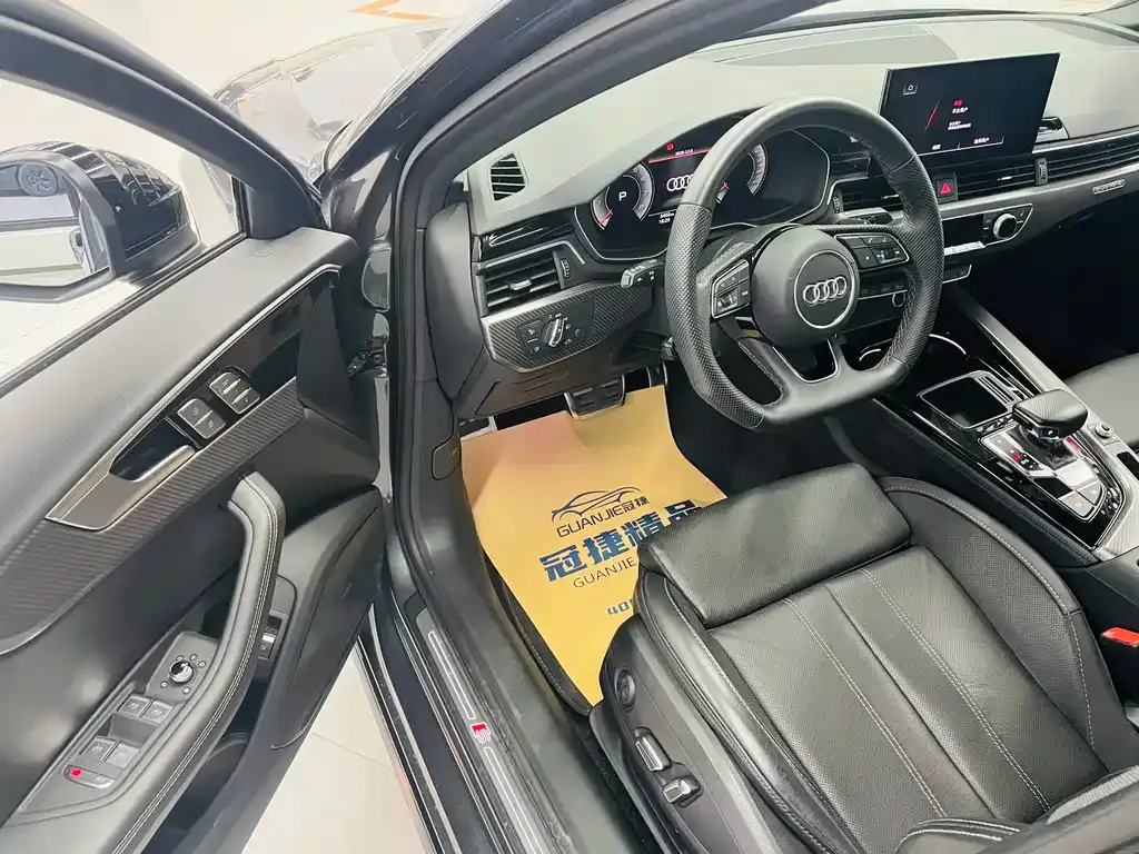 Audi A4L 2024 из CN, фото 7