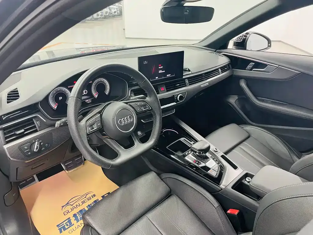 Audi A4L 2024 из CN, фото 5