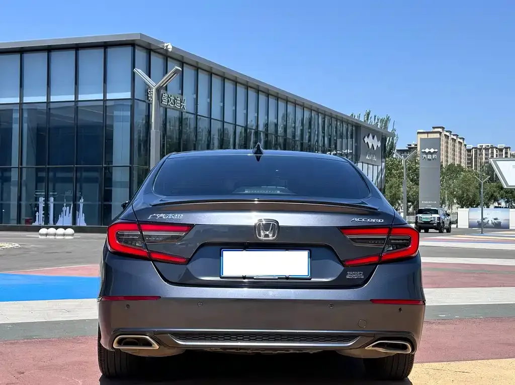 Honda Accord — фото 5