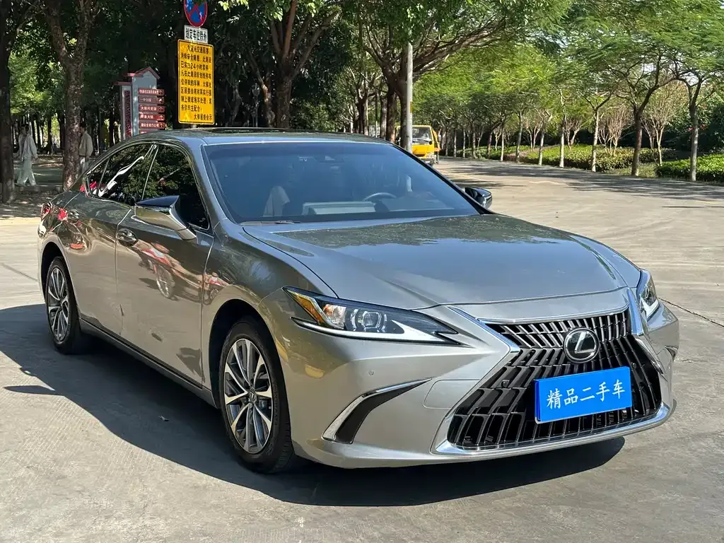 Lexus ES — фото 4