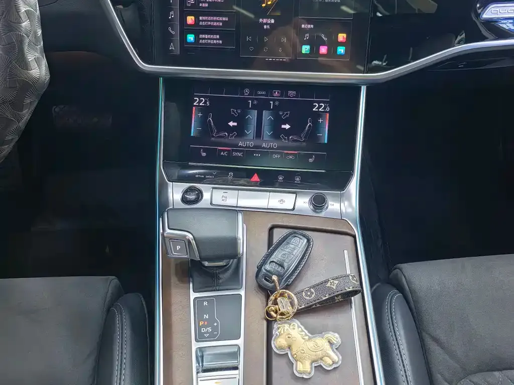 Audi A6L 2023 из CN, фото 8