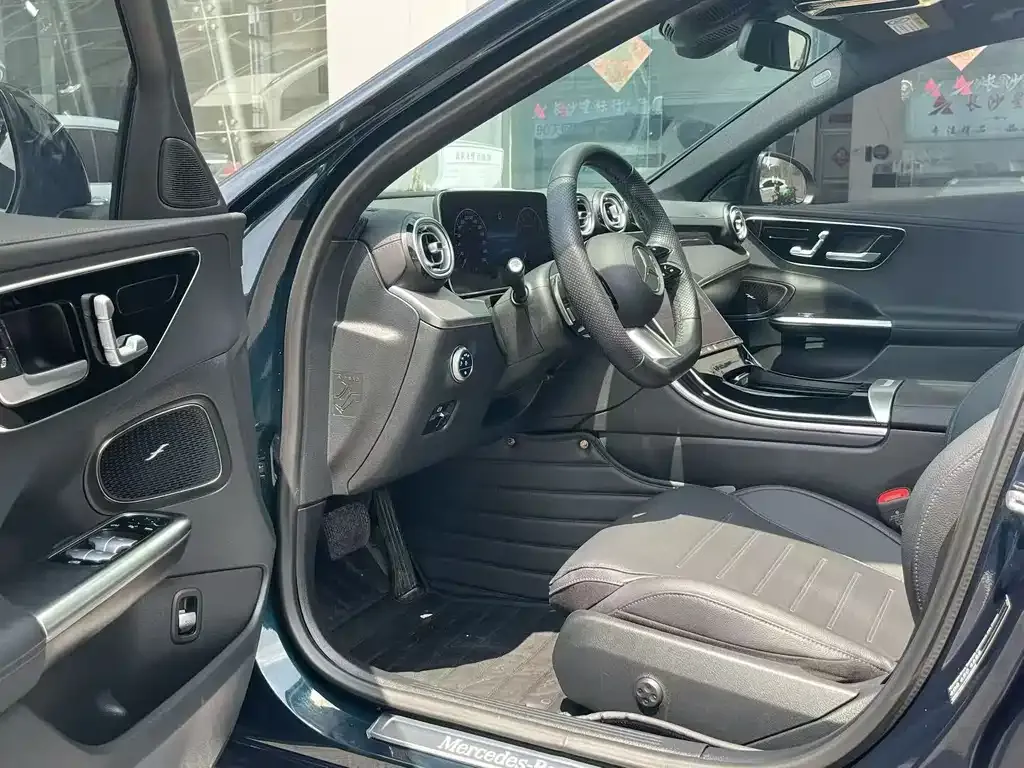 Mercedes-Benz C-Class 2024 из CN, фото 3