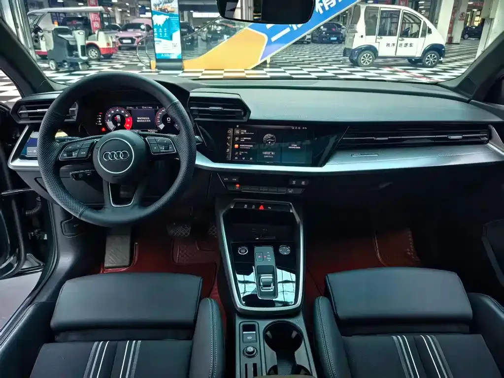 Audi A3 2023 из CN, фото 7