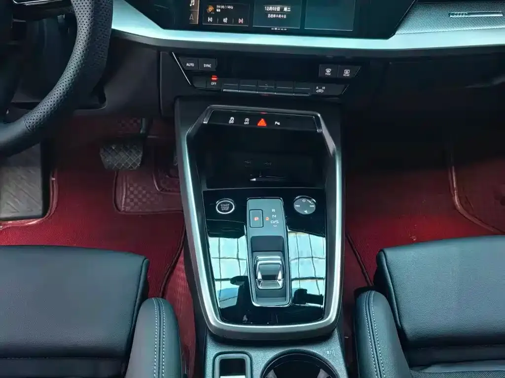 Audi A3 2023 из CN, фото 9