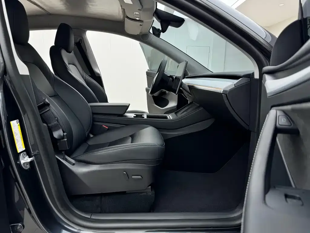 Tesla Model Y 2024 из CN, фото 7