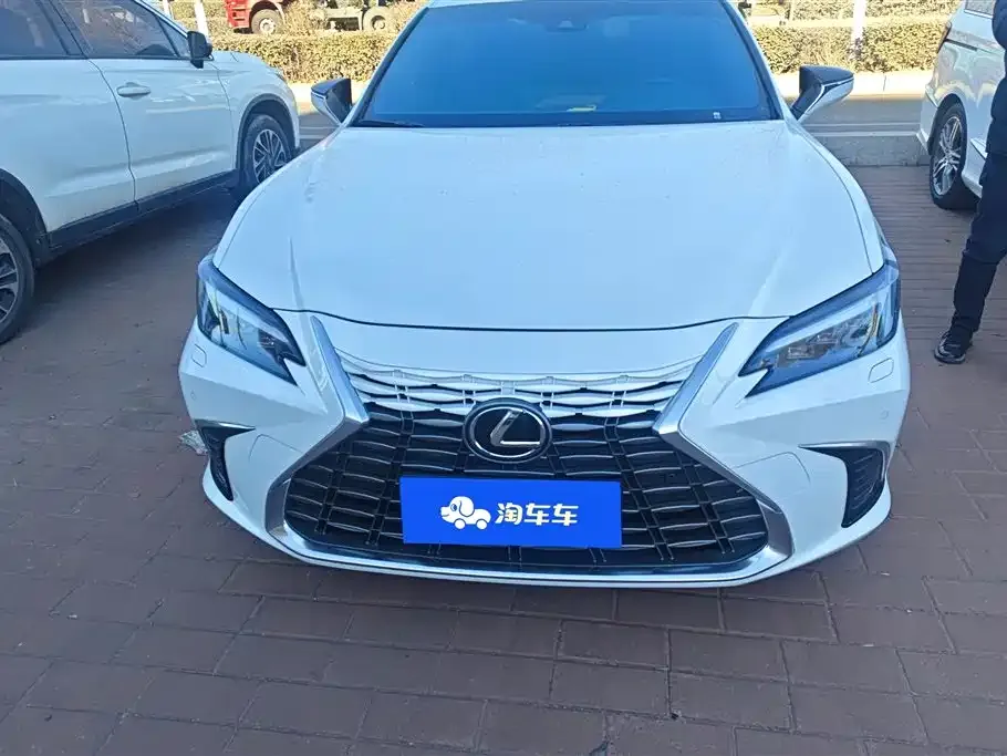 Lexus ES 2025 из CN, фото 10
