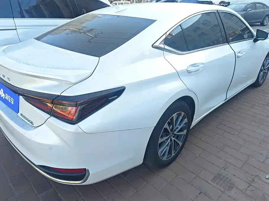 Lexus ES 2025 из CN, фото 9