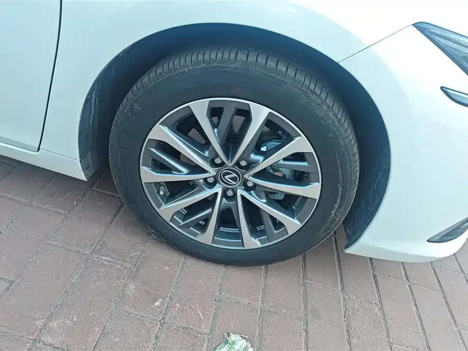 Lexus ES 2025 из CN, фото 6