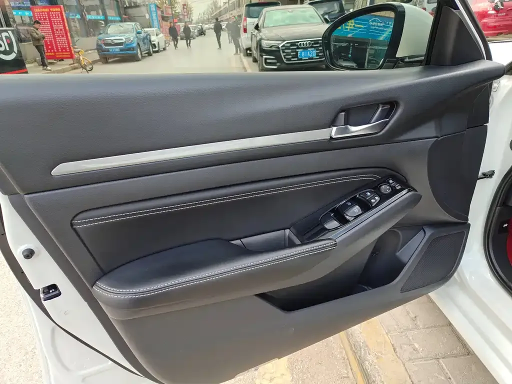 Nissan Teana 2021 из CN, фото 4