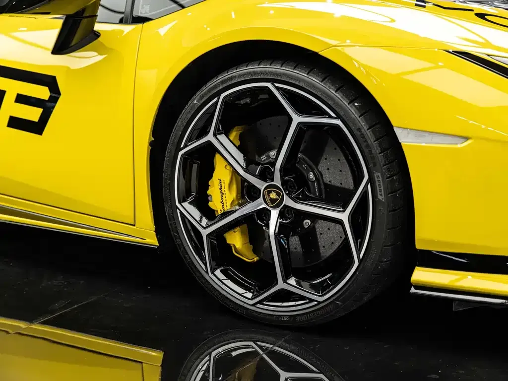 Lamborghini Huracan 2025 из CN, фото 7