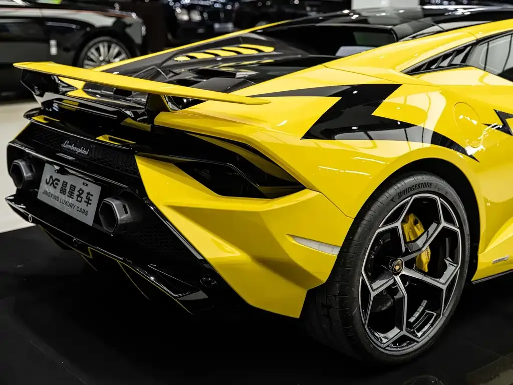 Lamborghini Huracan 2025 из CN, фото 4