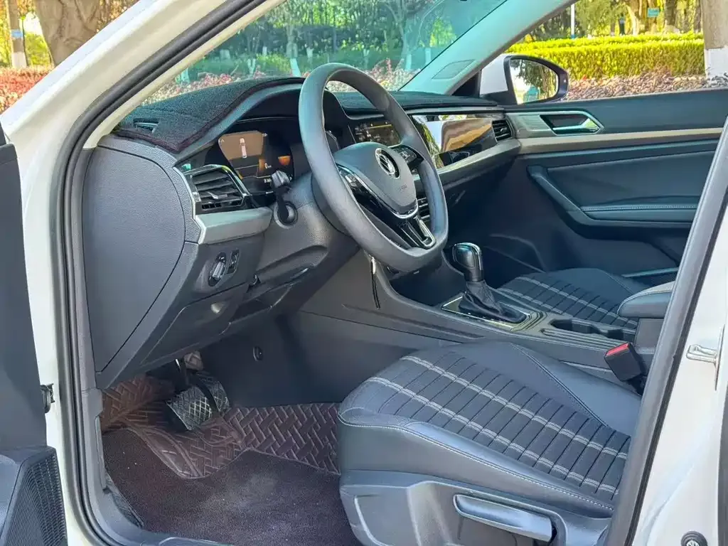 Volkswagen Lavida 2022 из CN, фото 5