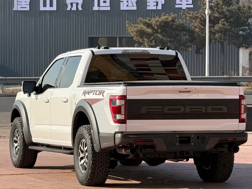 Ford F-150 Raptor — фото 5