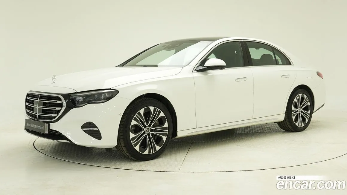 Mercedes-Benz E-Class — фото 1