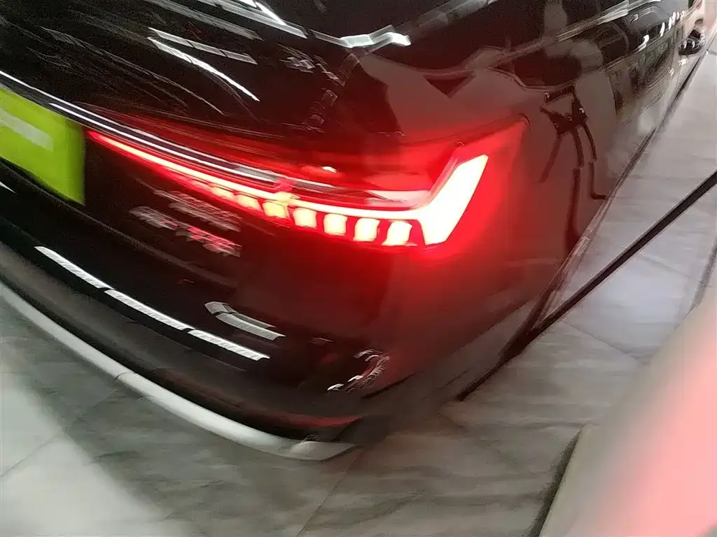 Audi A6L 2023 из CN, фото 4