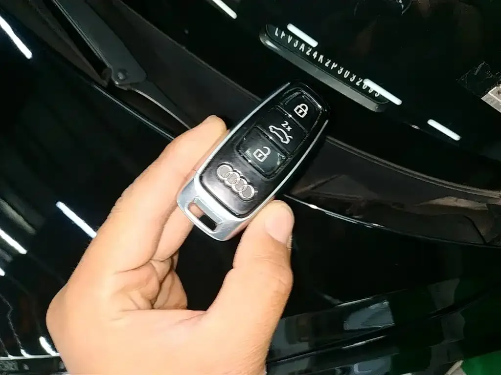Audi A6L 2023 из CN, фото 2