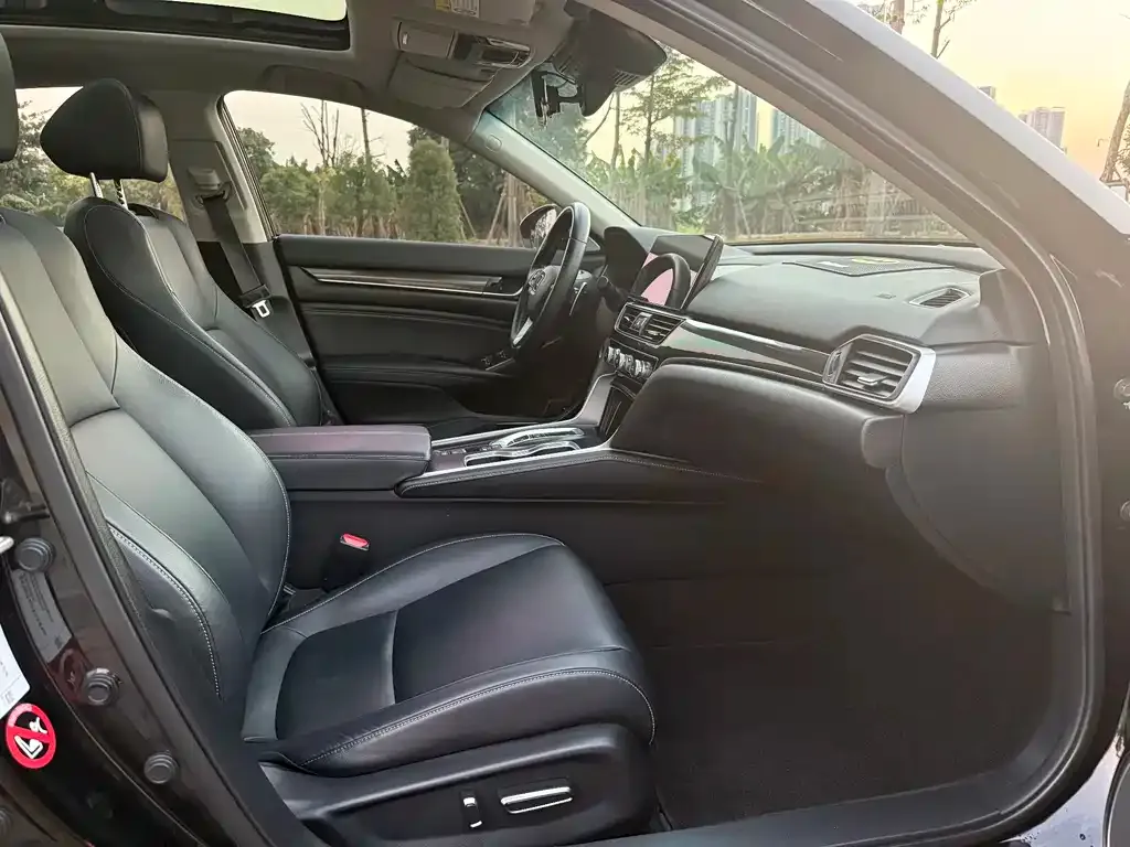 Honda Accord — фото 5