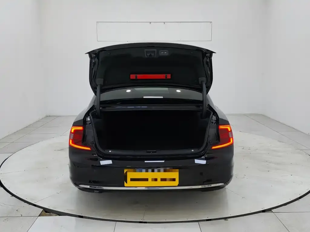 Volvo S90 2024 из CN, фото 6