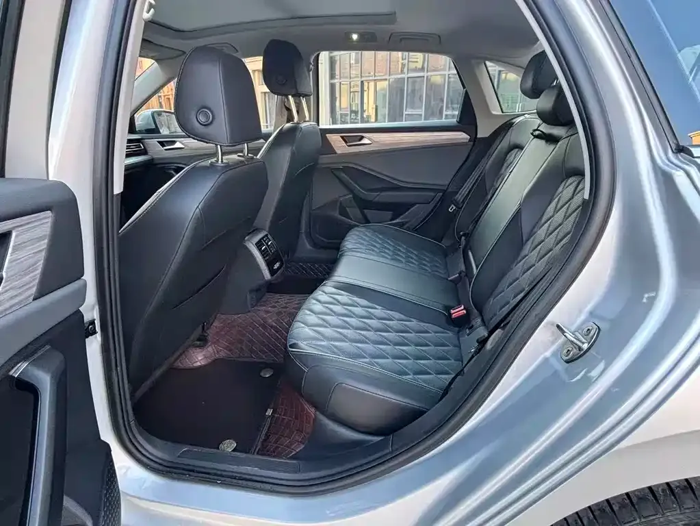 Volkswagen Sagitar 2023 из CN, фото 2