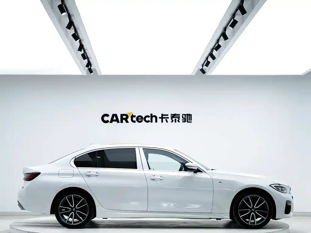 BMW 3 Series 2022 из CN, фото 3