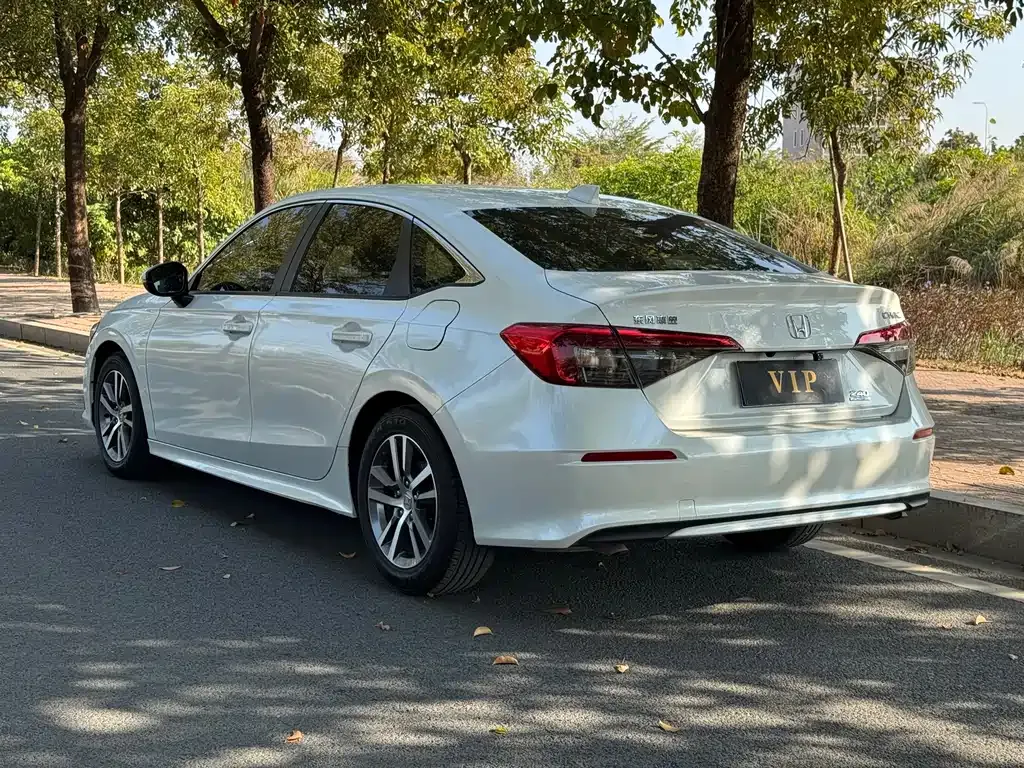 Honda Civic — фото 8
