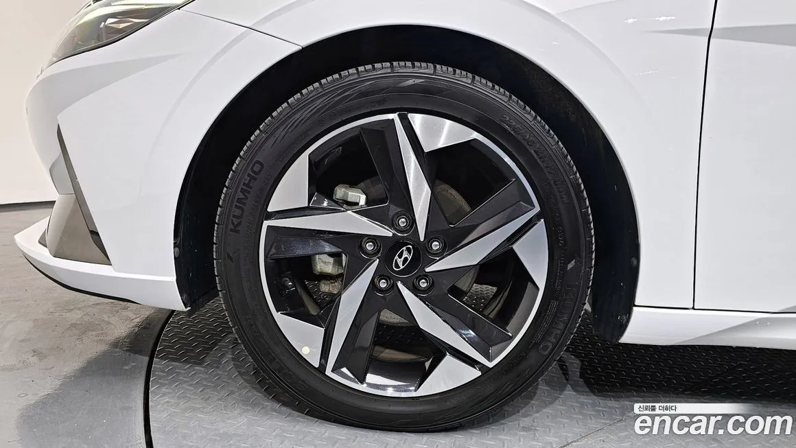 Hyundai AVANTE — фото 4