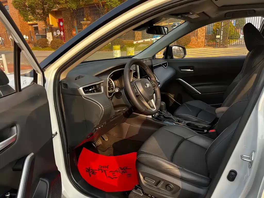 Toyota Frontlander 2022 из CN, фото 6