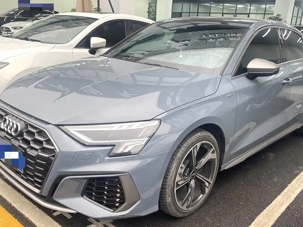 Audi A3 2023 из CN, фото 1