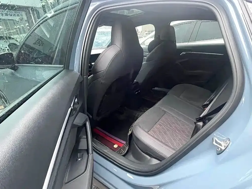 Audi A3 2023 из CN, фото 5