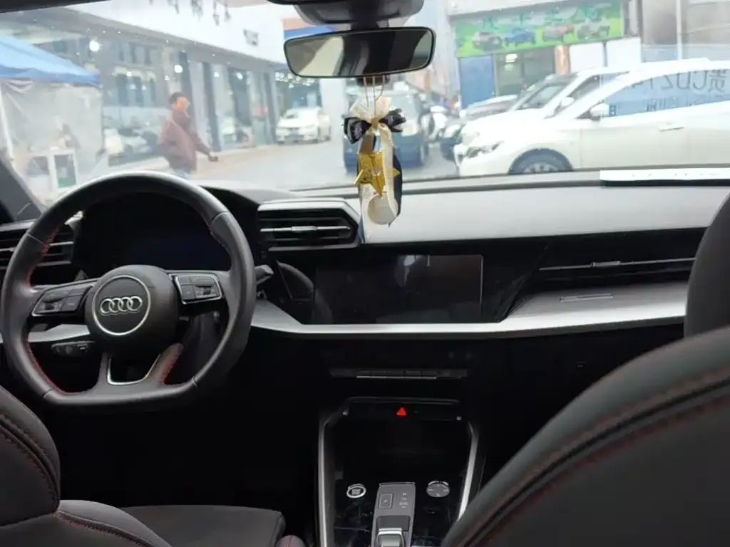 Audi A3 2023 из CN, фото 4